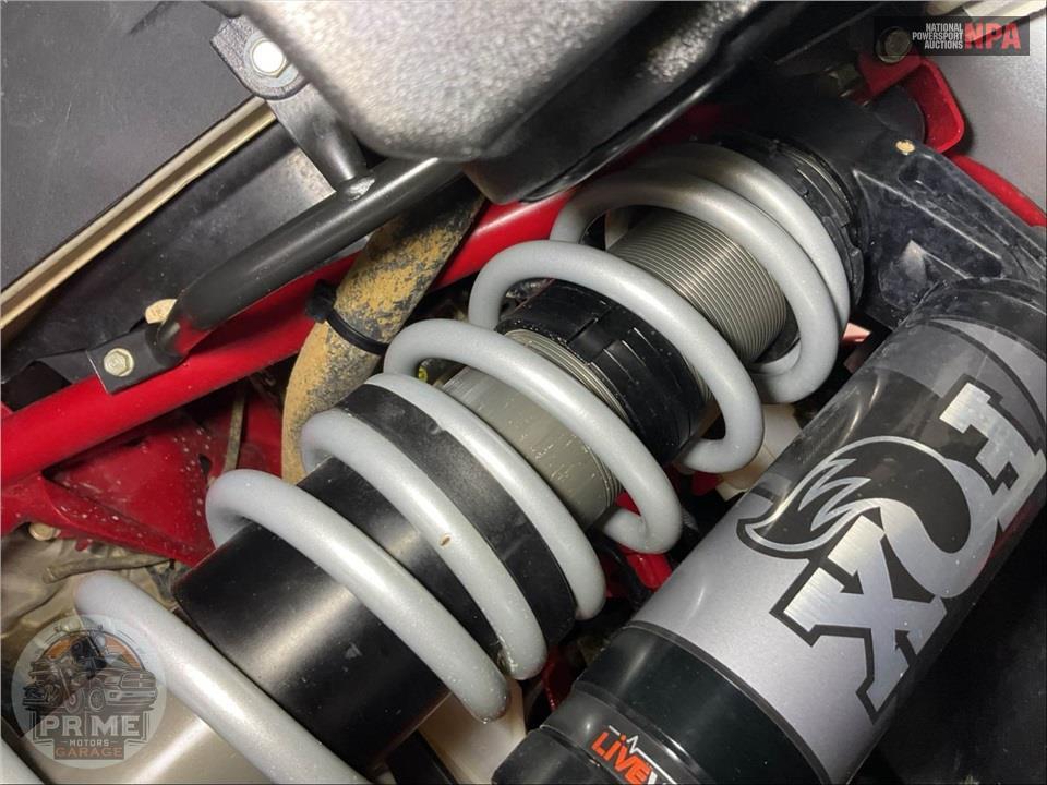 2025 Honda SXS1000S2RD TALON1000R FOX LIVE VALVE — фото 20