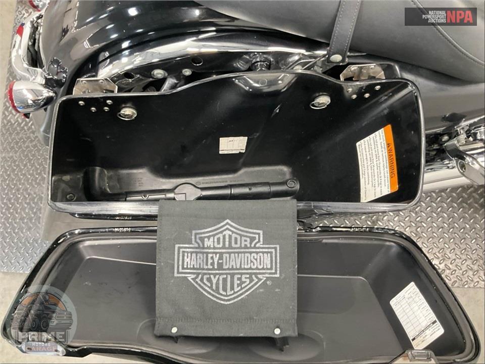2010 Harley-Davidson FLHX STREET GLIDE — фото 26