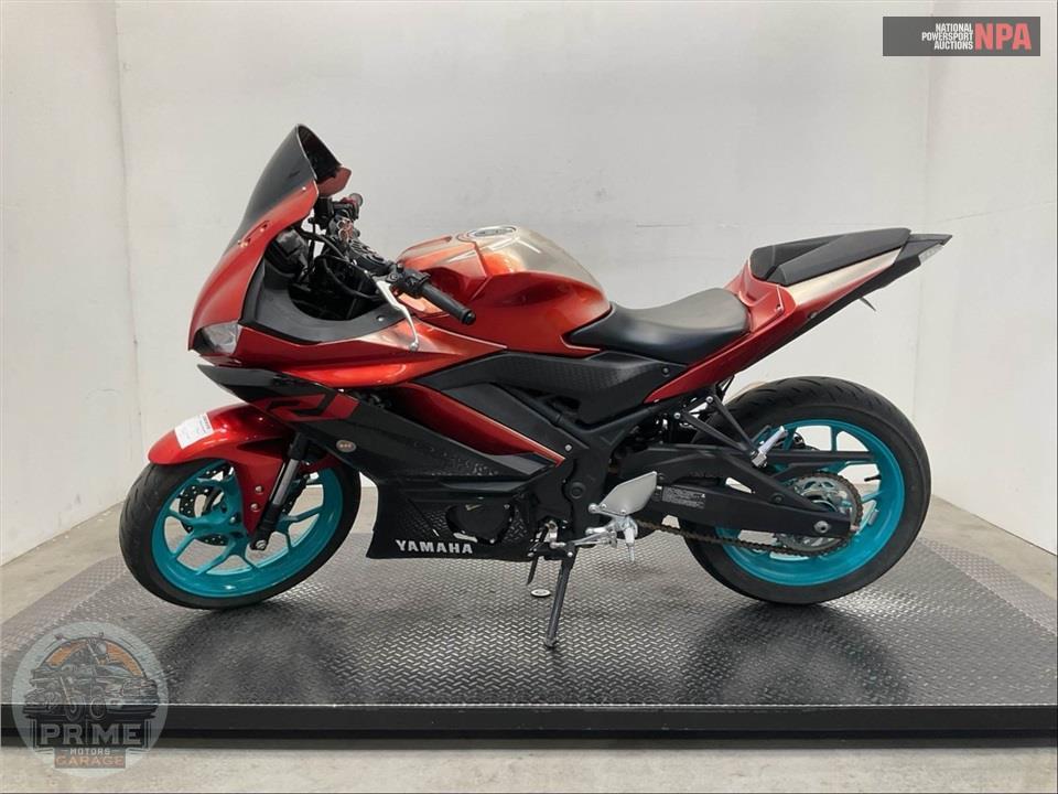 2024 Yamaha YZF-R3 — фото 3