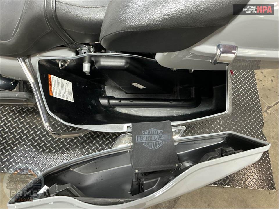 2025 Harley-Davidson FLHXU STEET GLIDE ULTRA — фото 22
