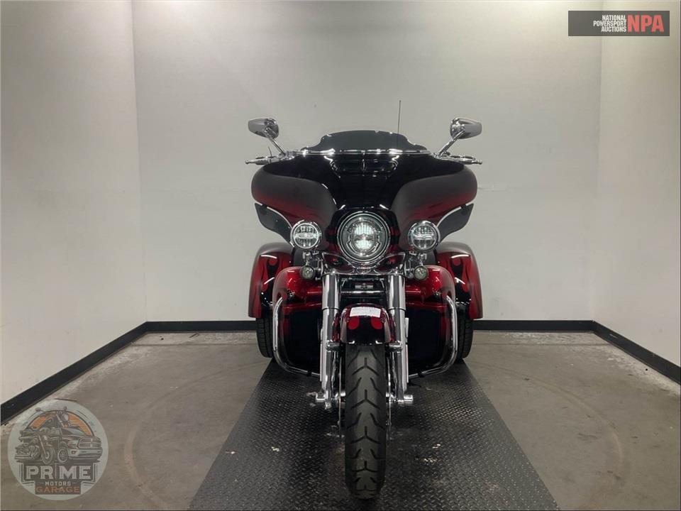 2022 Harley-Davidson FLHTCUTGSE CVO TRI GLIDE — фото 2