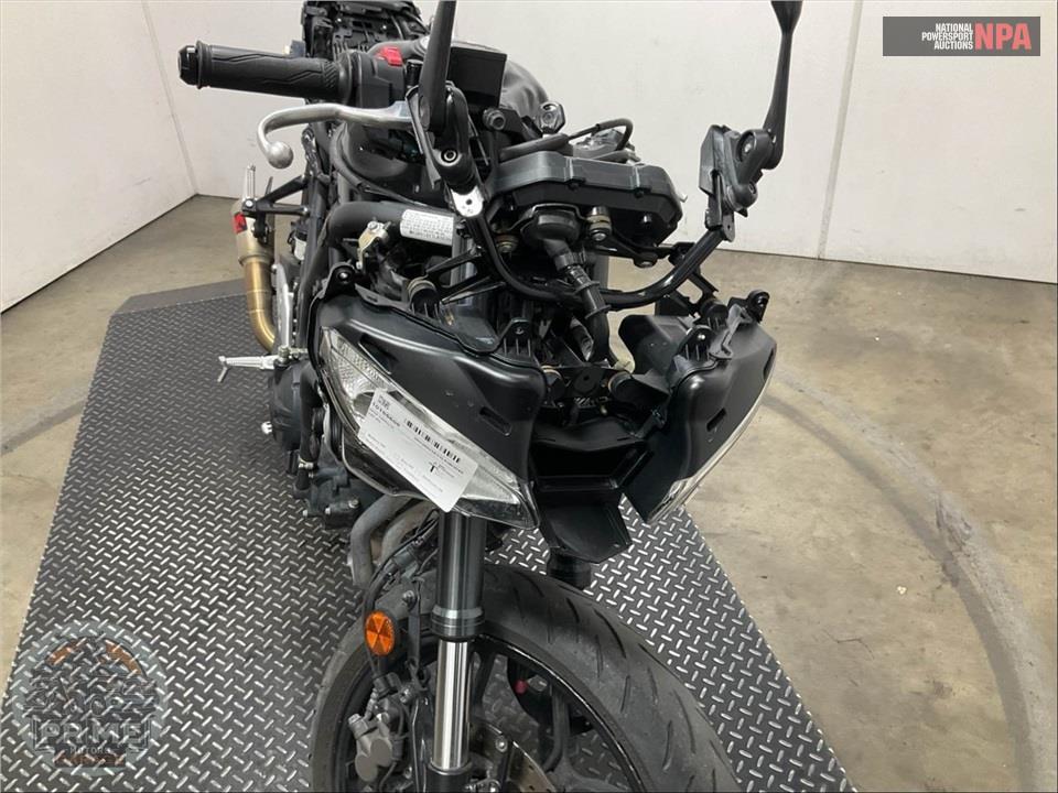 2020 Yamaha YZF-R3 — фото 34