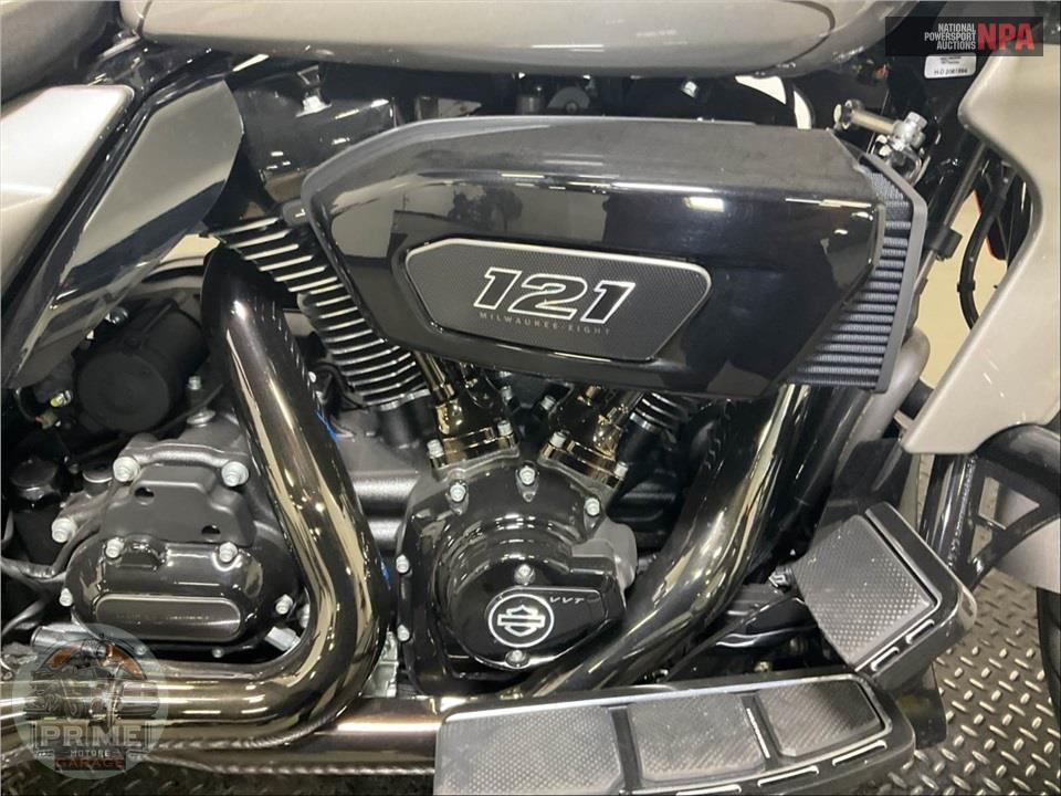 2023 Harley-Davidson FLTRXSE CVO ROAD GLIDE — фото 6
