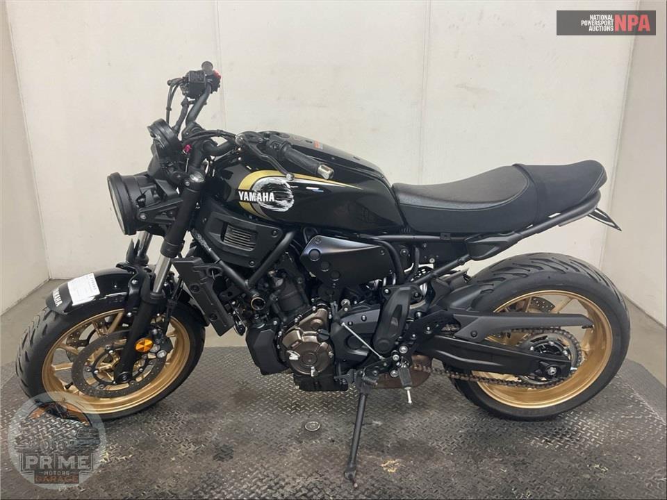 2023 Yamaha XSR700 — фото 3