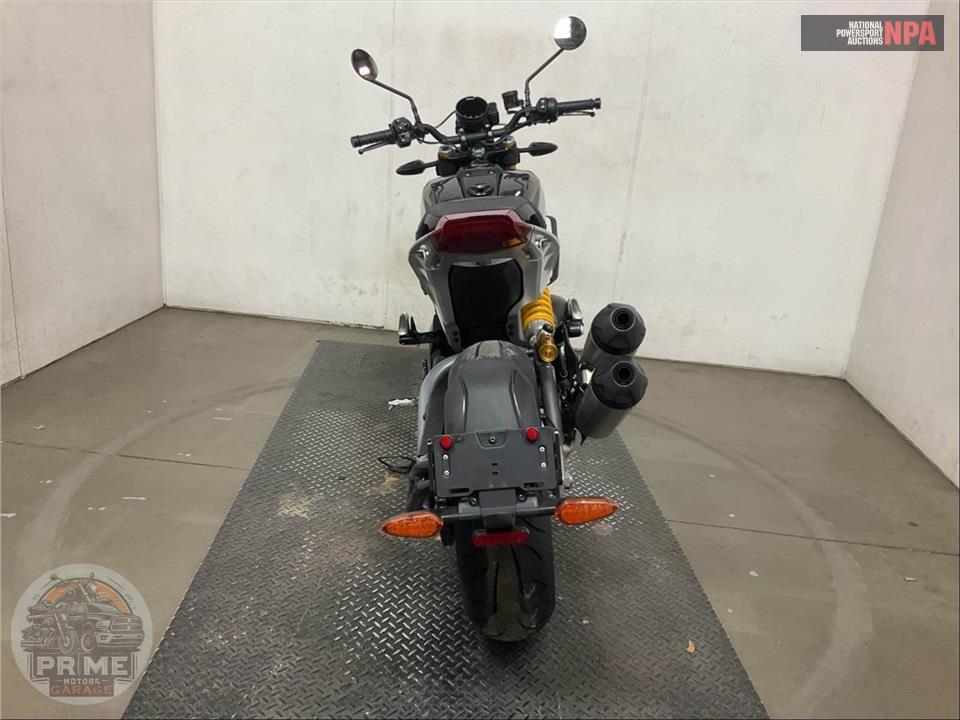 2023 Indian Motorcycle FTR R CARBON — фото 4