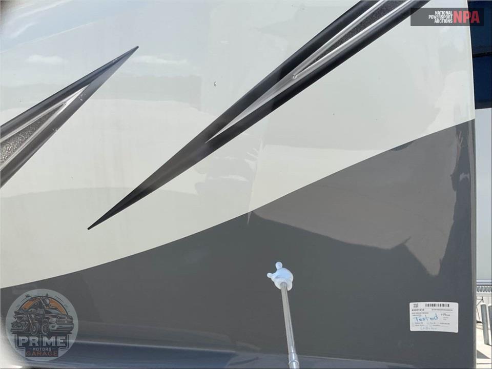 2022 Grand Design Recreational Vehicles M-380FL - SOLITUDE FIFTH WHEEL SERIES — фото 33