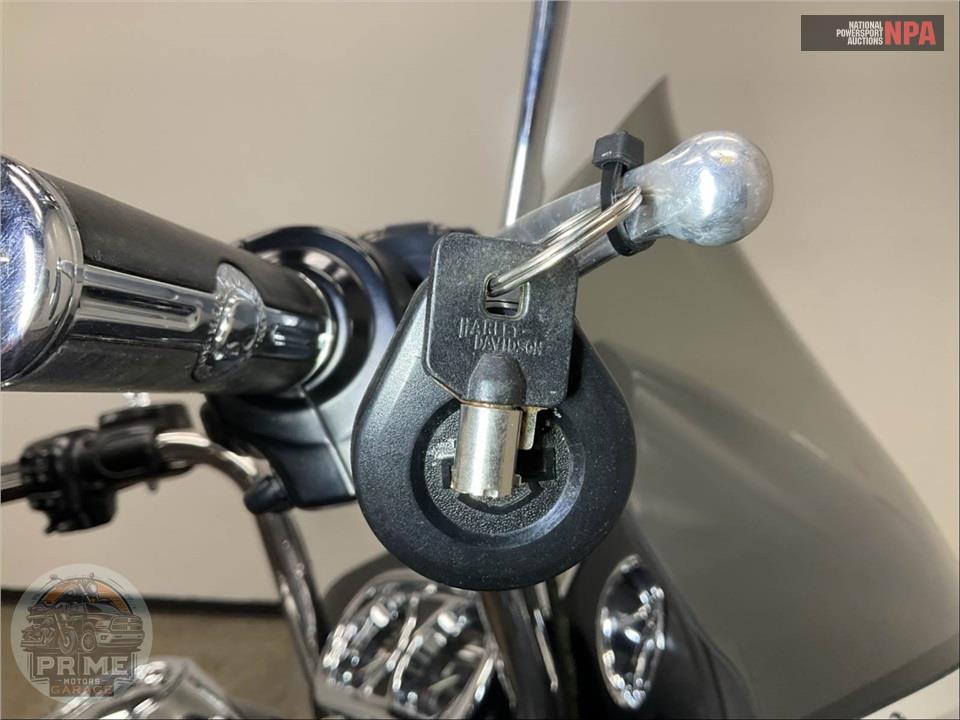 2016 Harley-Davidson FLTRU ROAD GLIDE ULTRA — фото 10
