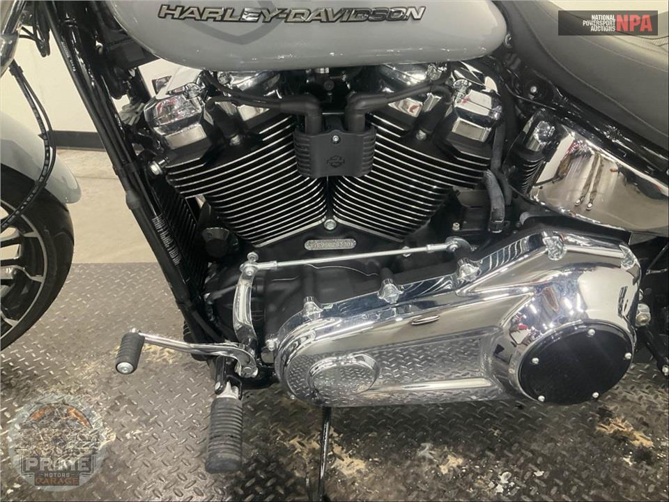 2025 Harley-Davidson FXBR BREAKOUT — фото 13