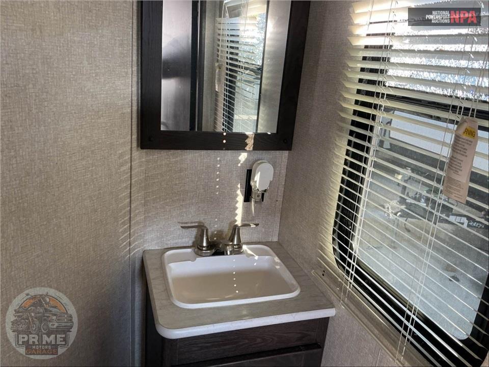 2019 Keystone Rv M-417 - CARBON TOY HAULER TOY HAULER SERIES — фото 20