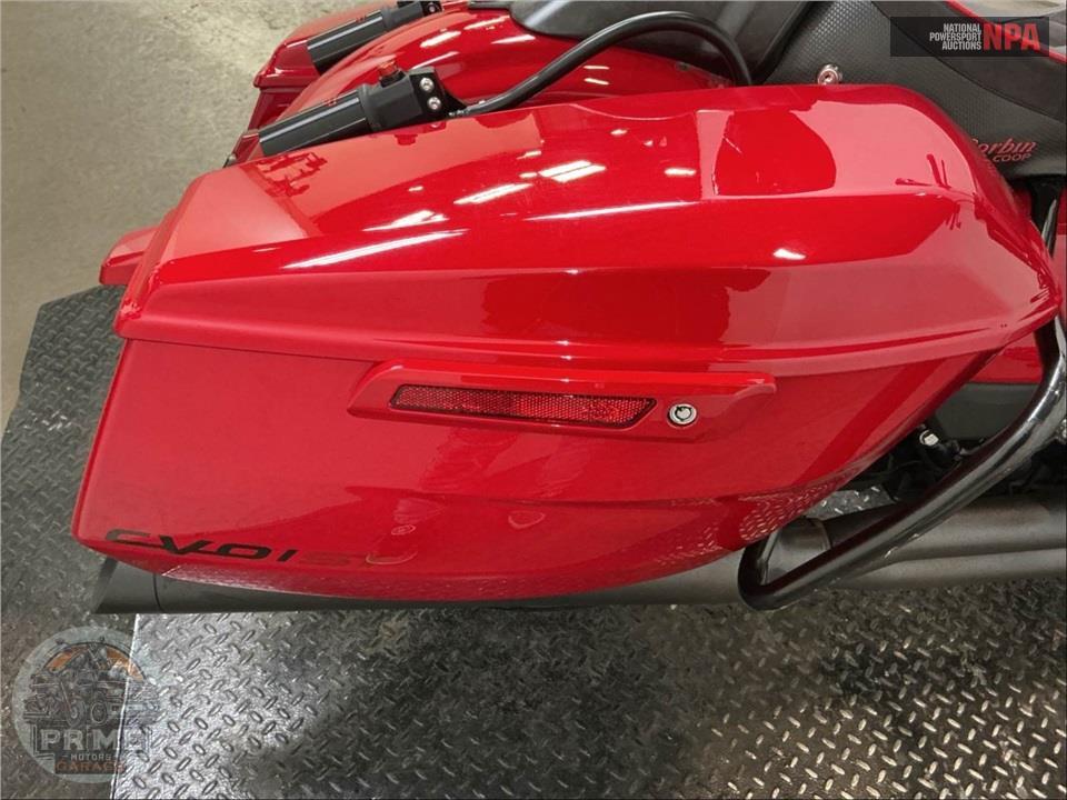 2025 Harley-Davidson FLTRXSTSE CVO ROAD GLIDE ST — фото 41
