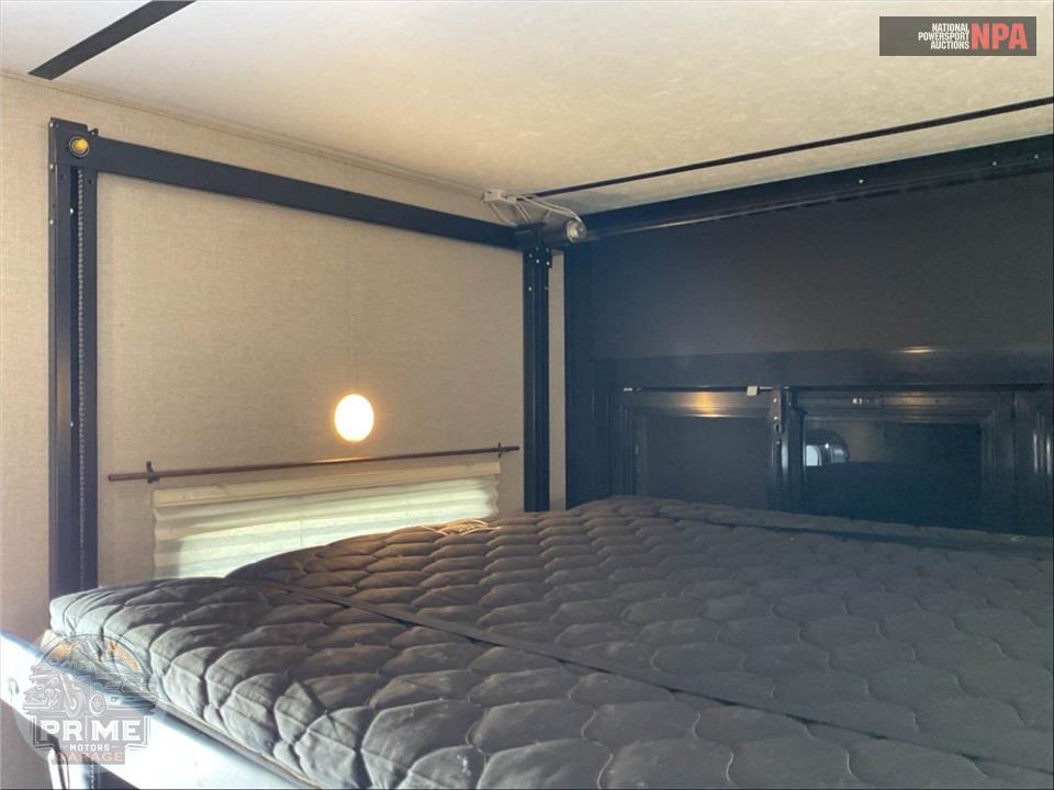 2019 Keystone Rv M-424 - FUZION TOY HAULER TOY HAULER SERIES — фото 13