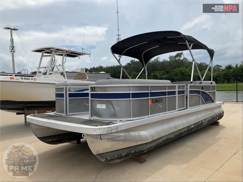 2023 Bennington Pontoons 22 SF(*)S SERIES L=23/E=1-115HP YAMAHA OB — фото 2