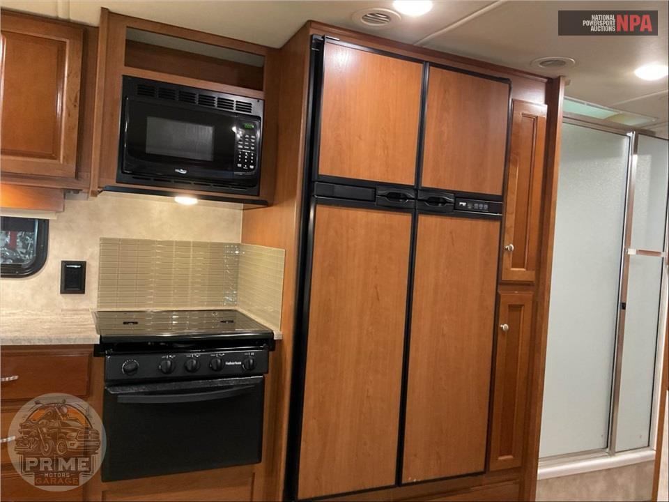 2019 Winnebago M-32YE FORD - VISTA SERIES — фото 24