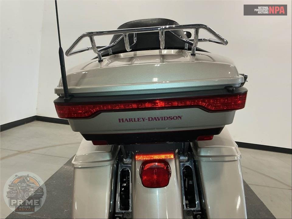 2018 Harley-Davidson FLTRU ROAD GLIDE ULTRA — фото 27