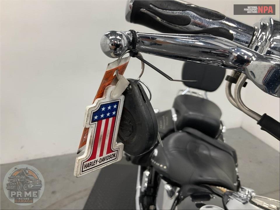 2010 Harley-Davidson FLSTC HERITAGE SOFTAIL CLASSIC — фото 14
