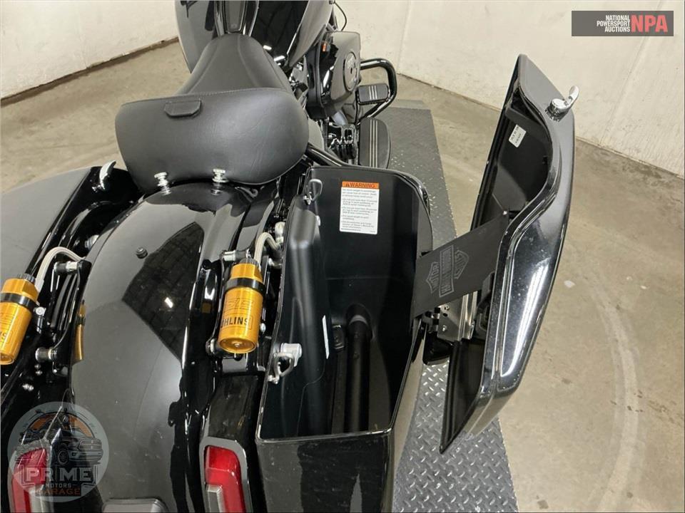2025 Harley-Davidson FLHX STREET GLIDE — фото 17