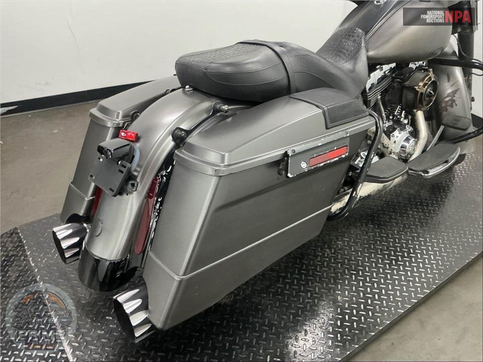 2010 Harley-Davidson FLHR ROAD KING — фото 27