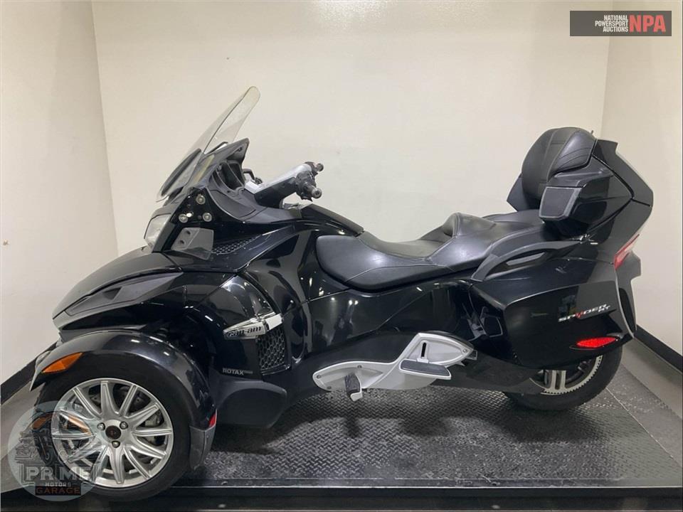 2015 Can-Am Spyder RT SE6 LIMITED — фото 3