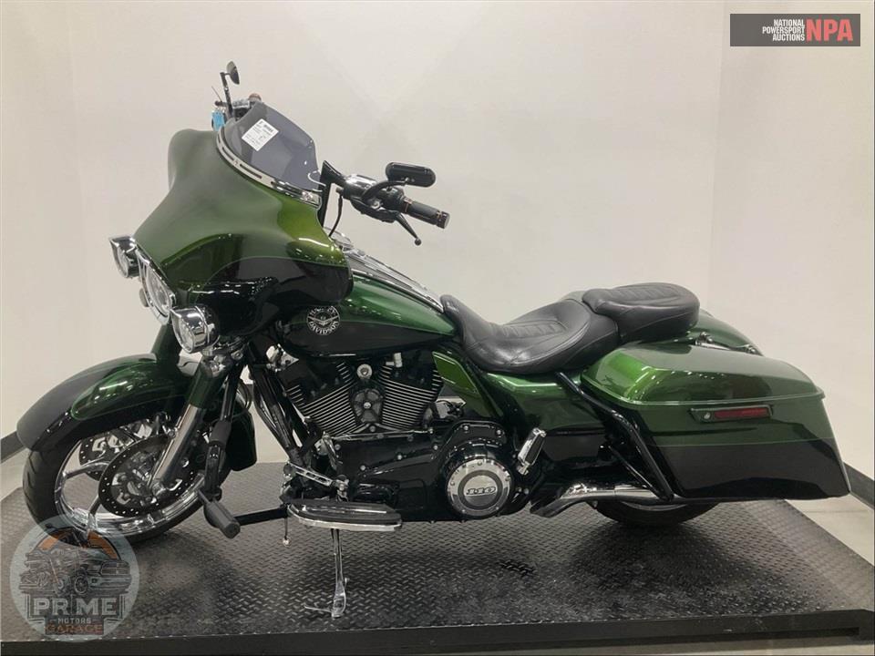 2014 Harley-Davidson FLHRSE CVO ROAD KING — фото 3