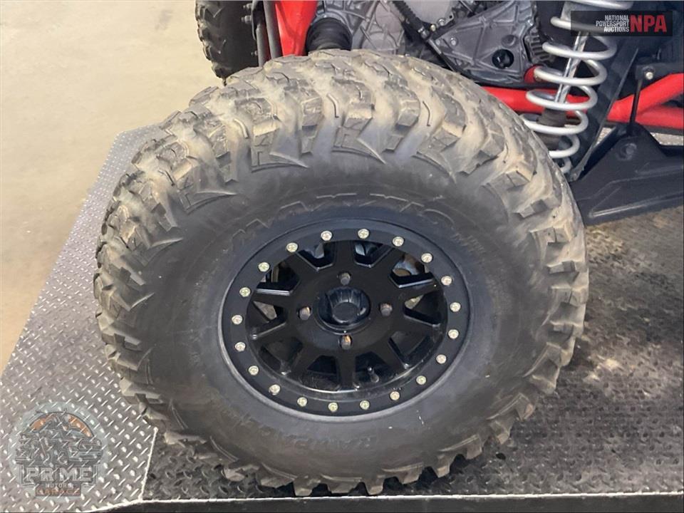 2018 Can-Am MAVERICK X3 X RS TURBO R — фото 18