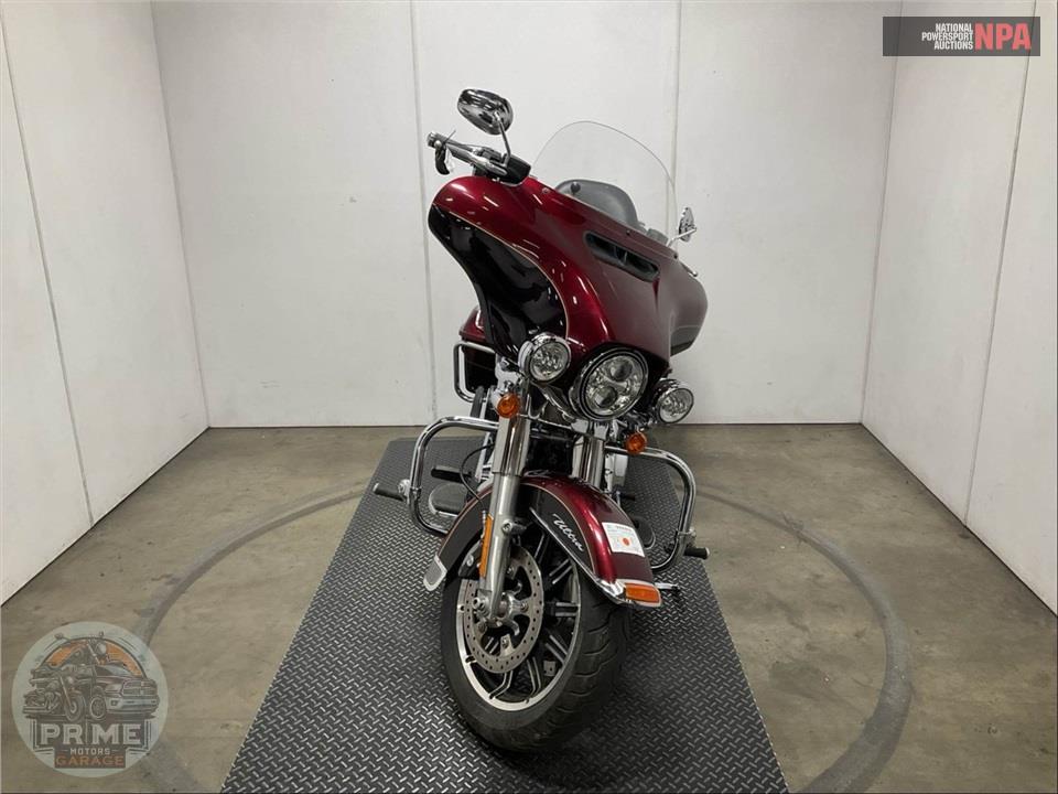 2015 Harley-Davidson FLHTCU ULTRA CLASSIC ELECTRA GLIDE — фото 2