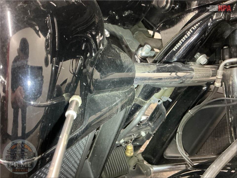 2015 Harley-Davidson FLHTK ELECTRA GLIDE ULTRA LIMITED — фото 15