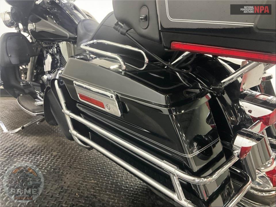2009 Harley-Davidson FLHTCU ULTRA CLASSIC ELECTRA GLIDE — фото 19