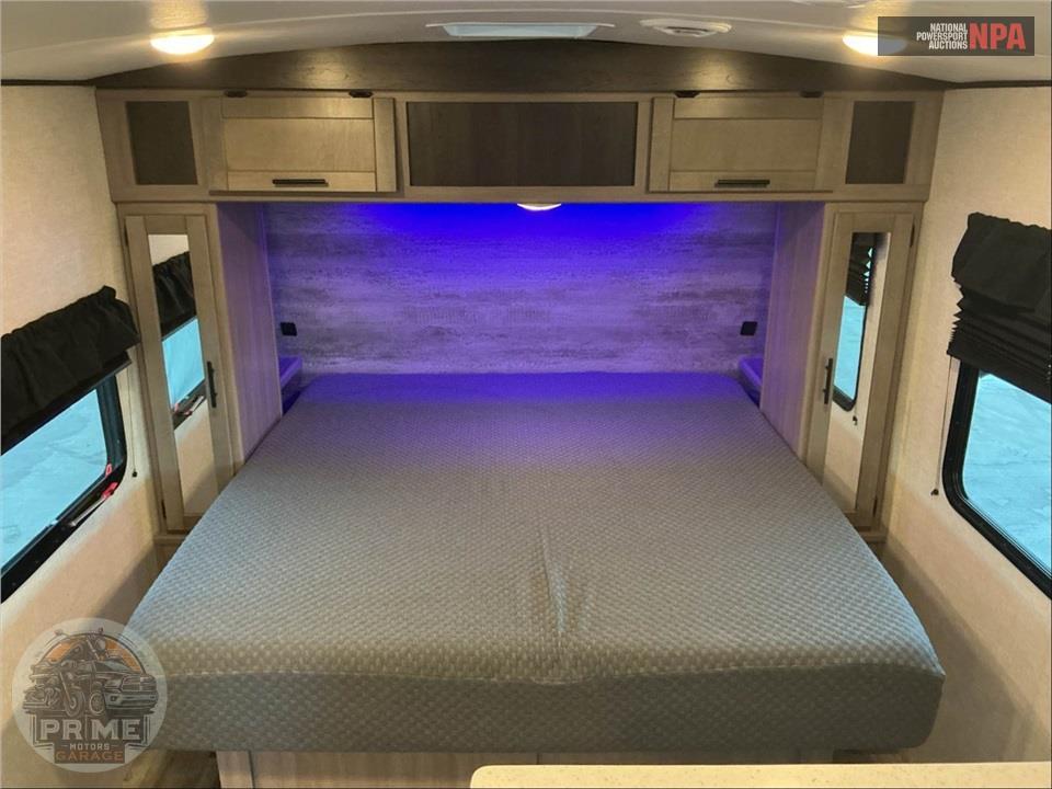 2023 Crossroads Rv M-212 RB - SUNSET TRAIL SUPER LITE SERIES — фото 10