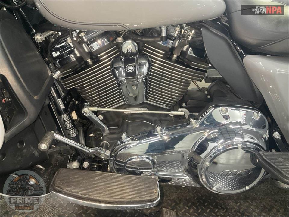 2024 Harley-Davidson FLHTCUTG TRI GLIDE ULTRA CLASSIC — фото 7