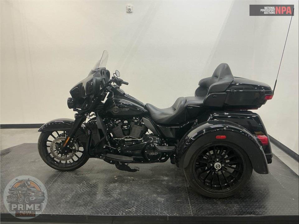 2025 Harley-Davidson FLHTCUTG TRI GLIDE ULTRA CLASSIC — фото 3