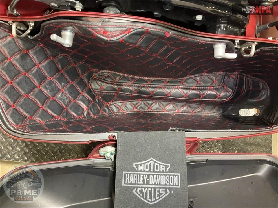 2019 Harley-Davidson FLHXS STREET GLIDE SPECIAL — фото 19