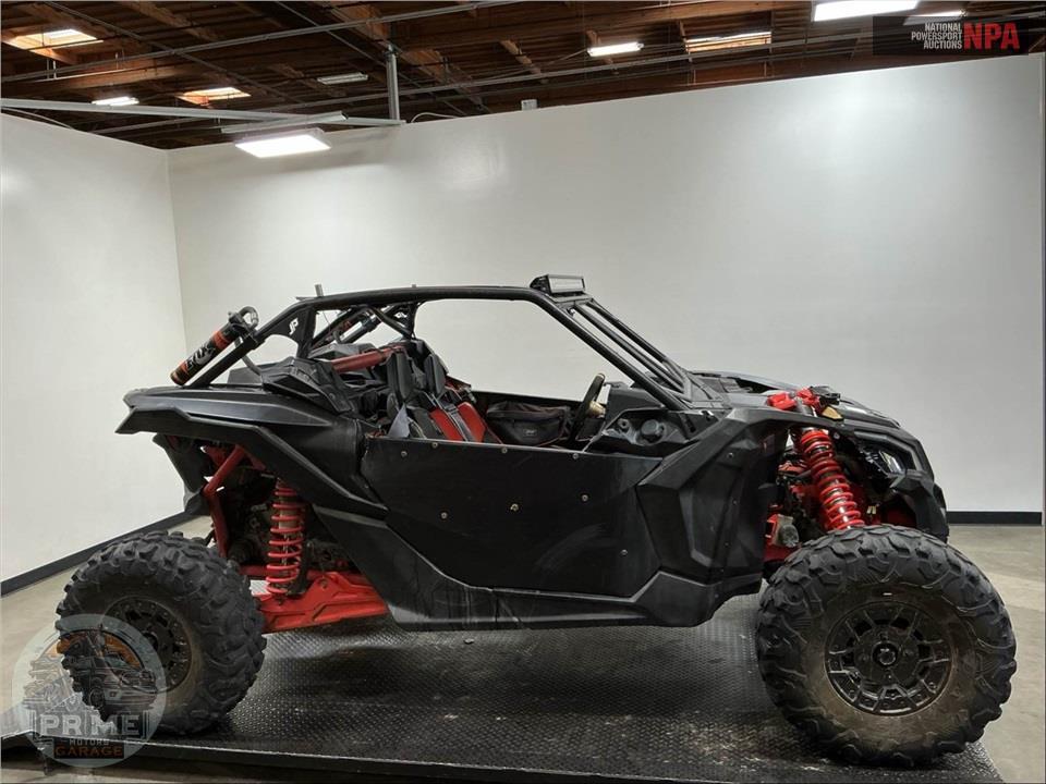2017 Can-Am MAVERICK X3 X RS 1000R TURBO R — фото 1