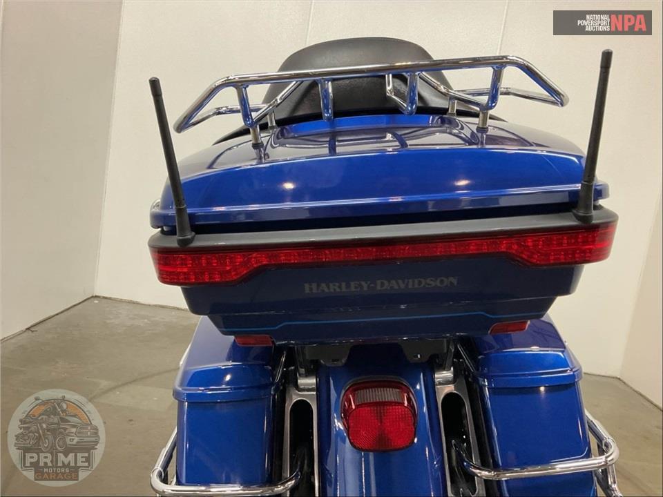 2015 Harley-Davidson FLHTK ELECTRA GLIDE ULTRA LIMITED — фото 31
