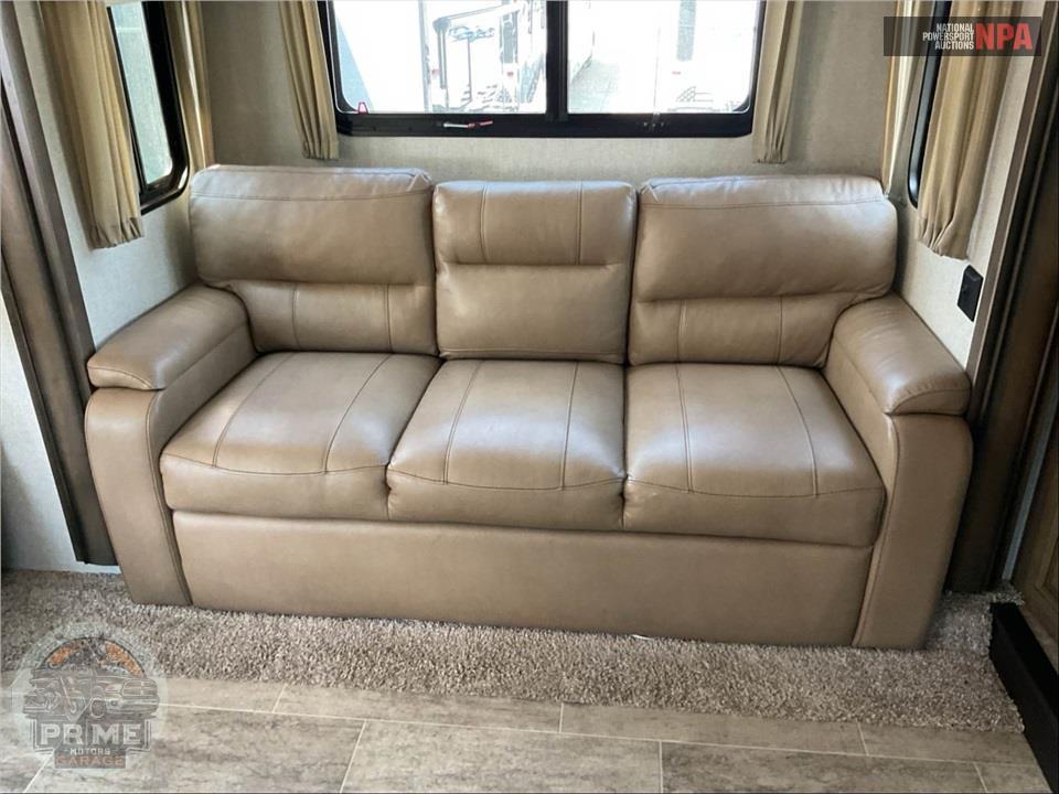 2018 Keystone Rv M-3731 FL MONTANA FIFTH WHEEL SERIES — фото 13