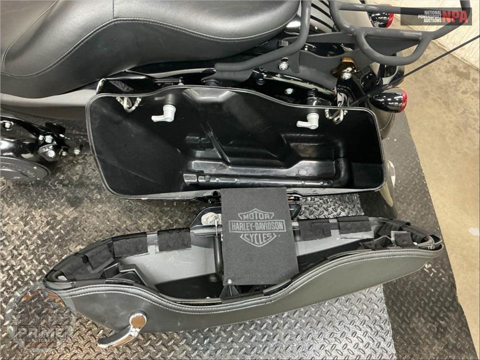 2018 Harley-Davidson FLTRXS ROAD GLIDE SPECIAL — фото 28