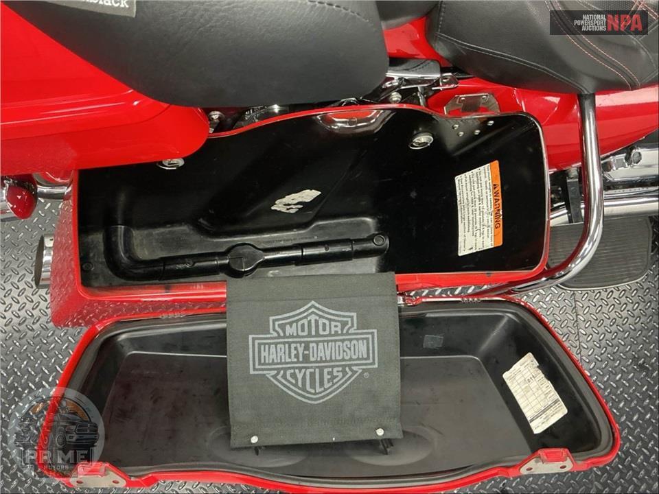 2010 Harley-Davidson FLHR ROAD KING — фото 41
