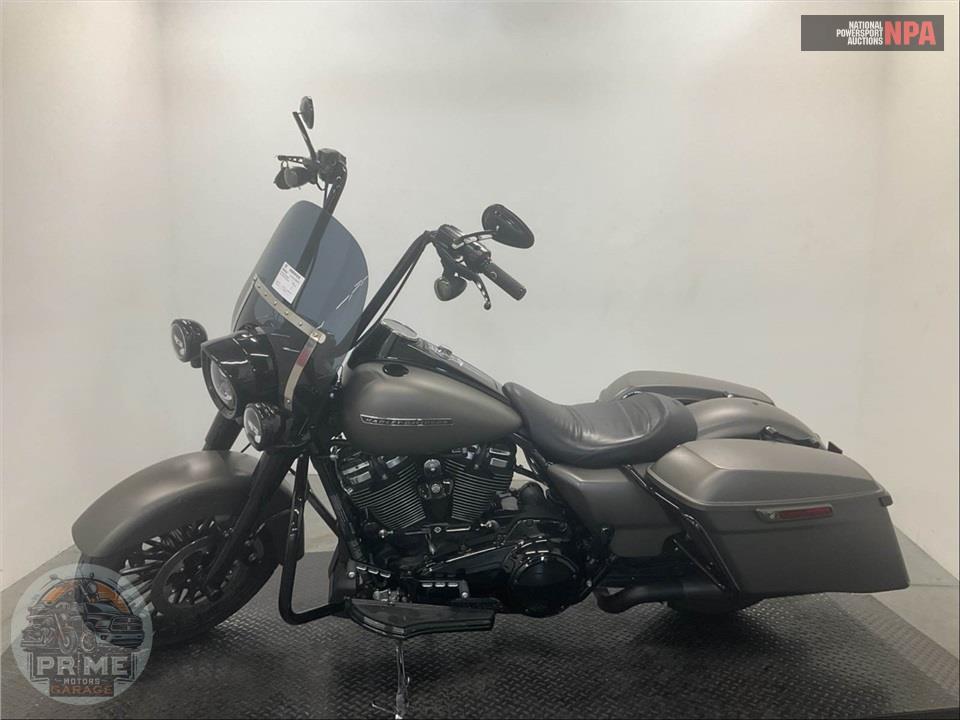 2018 Harley-Davidson FLHRXS ROAD KING SPECIAL — фото 3