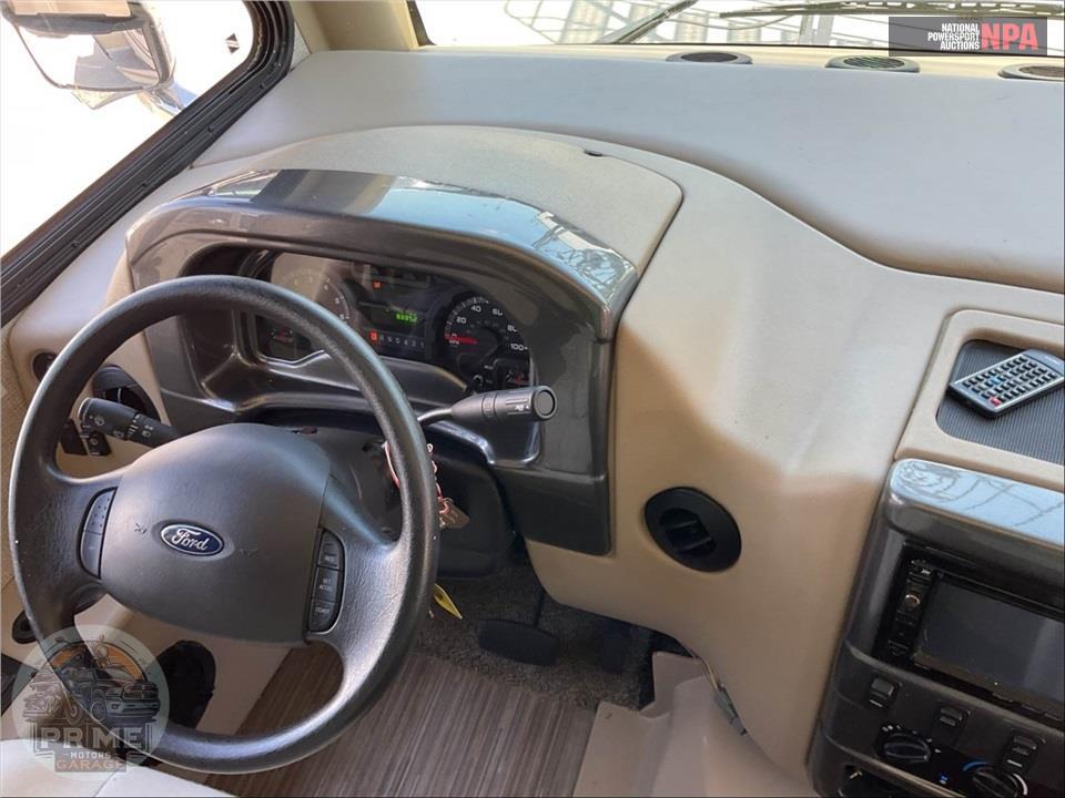 2017 Thor Motor Coach M-24.1 FORD - AXIS SERIES — фото 24