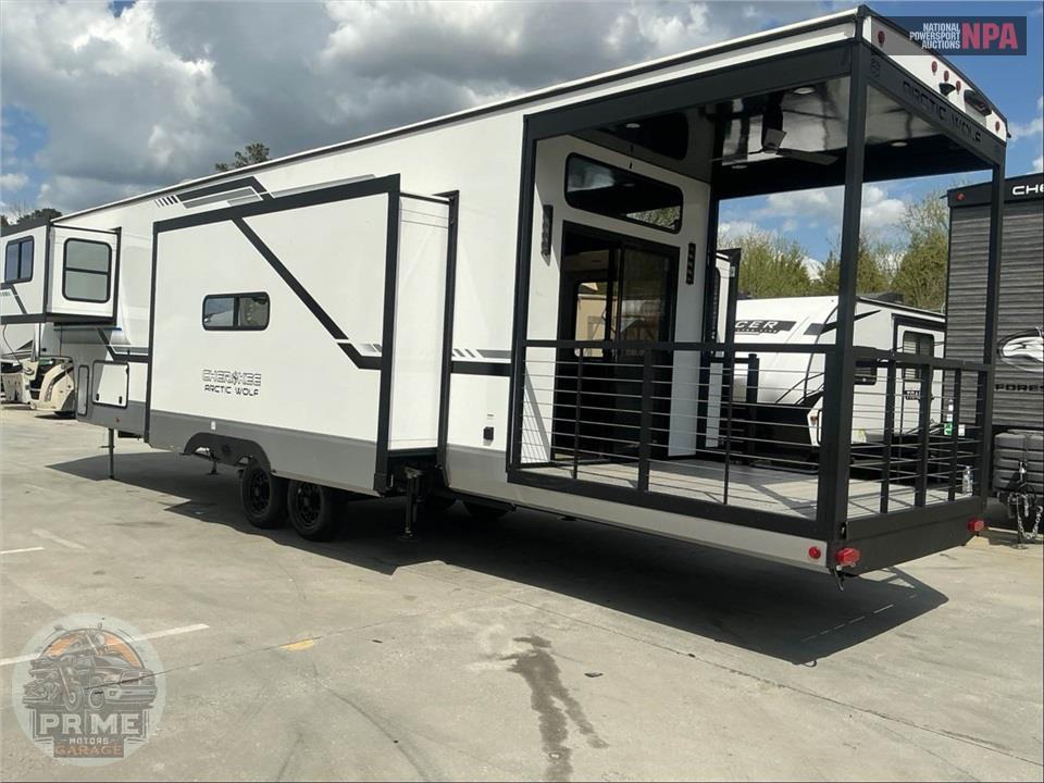2025 Cherokee By Forest River M -3800DECK - ARCTIC WOLF FIFTH WHEEL SERIES — фото 3