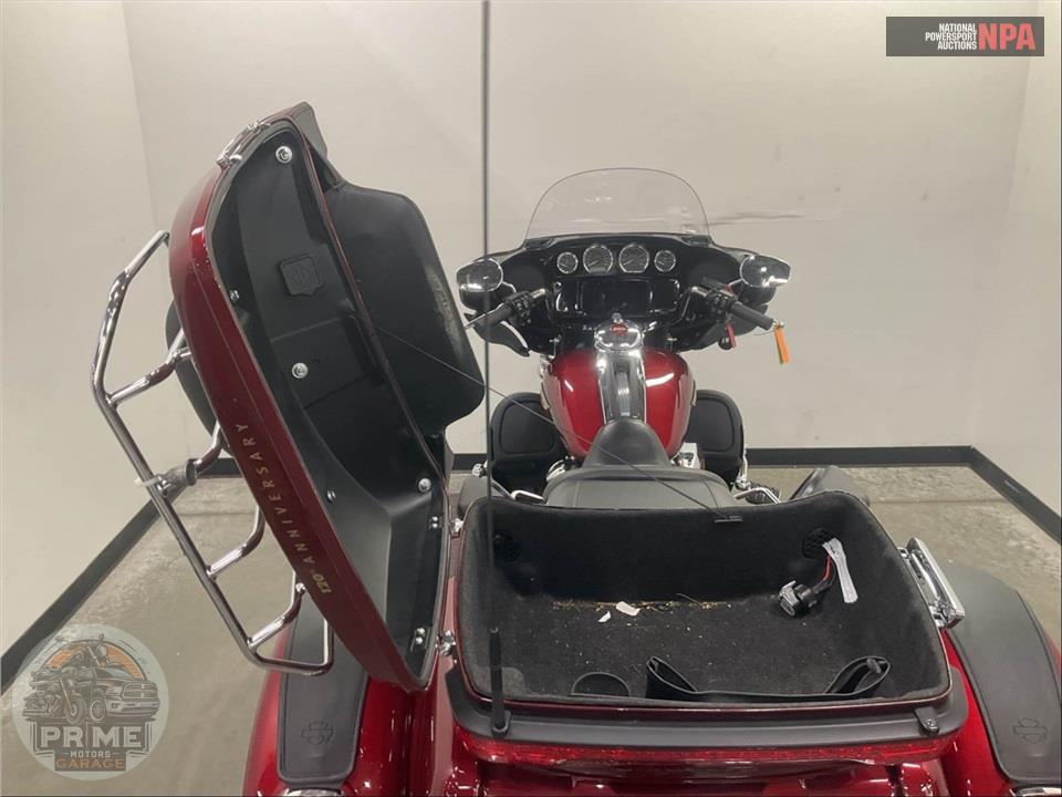 2023 Harley-Davidson FLHTCUTGANV TRI GLIDE ULTRA ANNIVERSARY — фото 20