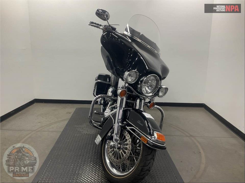 2009 Harley-Davidson FLHTC ELECTRA GLIDE CLASSIC — фото 2
