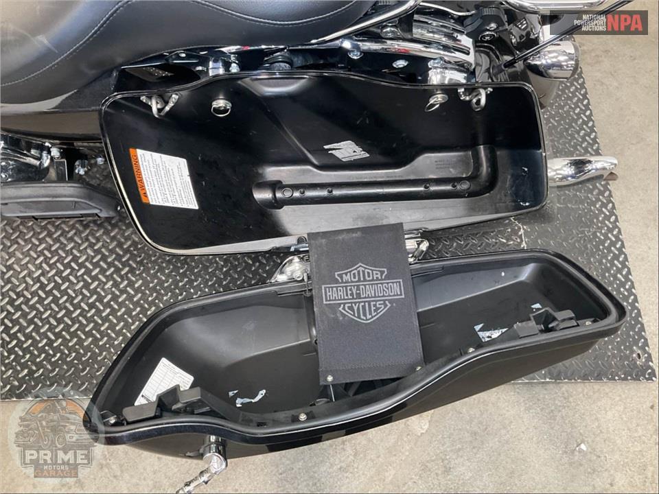 2016 Harley-Davidson FLTRXS ROAD GLIDE SPECIAL — фото 19