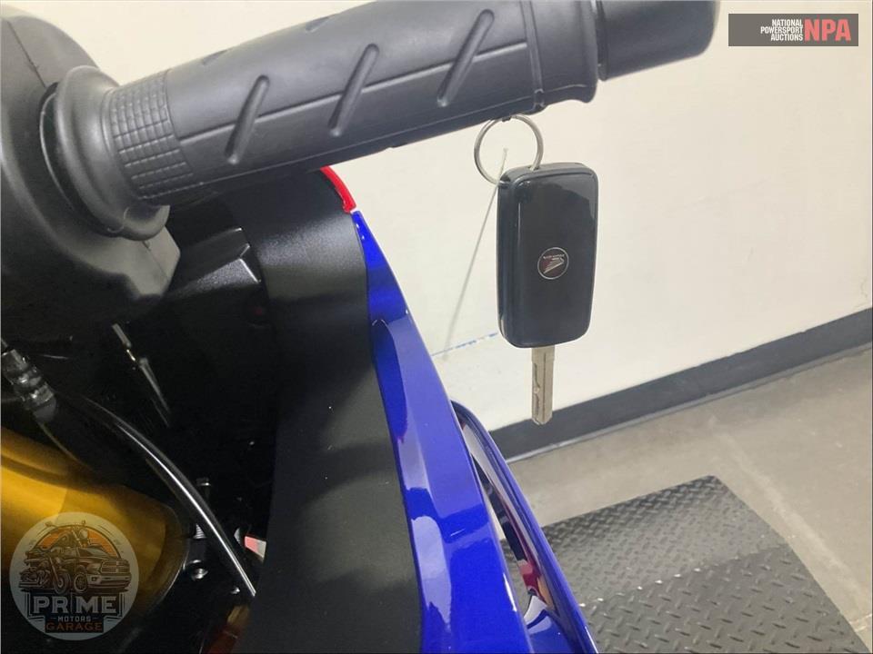2025 Honda CBR1000RR-R FIREBLADE SP — фото 11