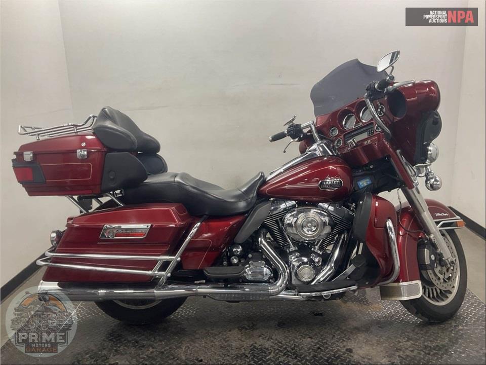 2010 Harley-Davidson FLHTCU ULTRA CLASSIC ELECTRA GLIDE — фото 1