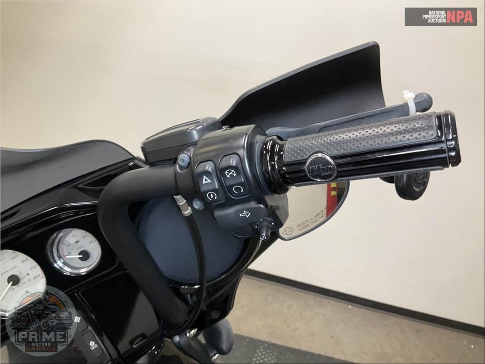 2014 Harley-Davidson FLHXS STREET GLIDE — фото 32