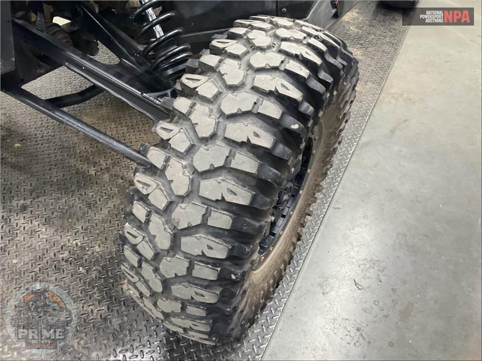 2021 Can-Am MAVERICK X3 RS TURBO R (DESERT TAN & CARBON BLACK) — фото 22