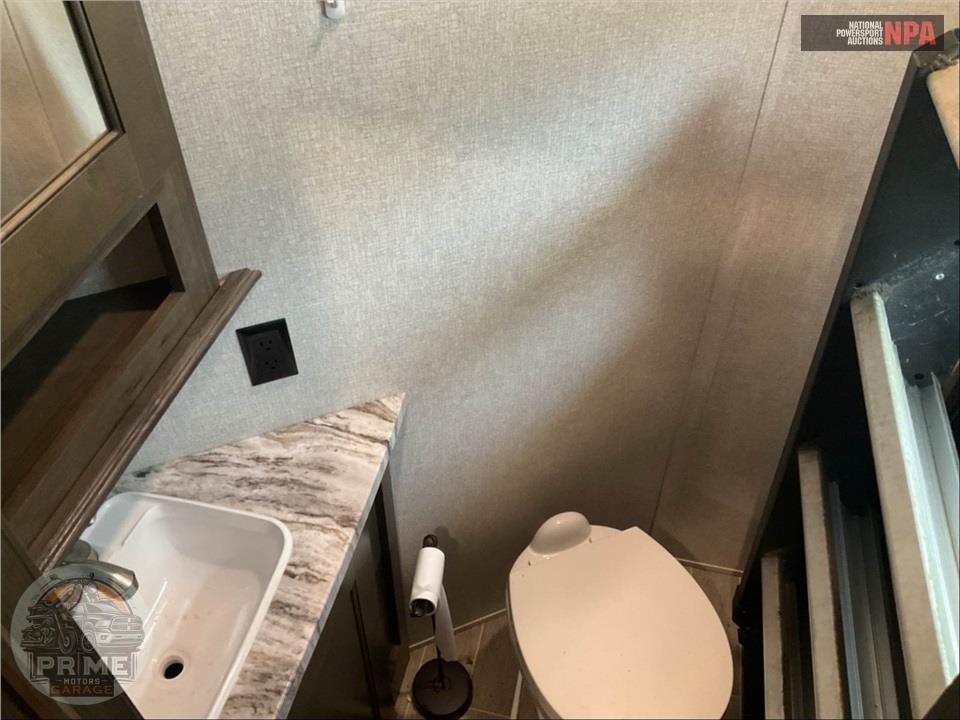 2019 Keystone Rv M-362 RD - MONTANA HIGH COUNTRY FIFTH WHEEL SERIES — фото 17