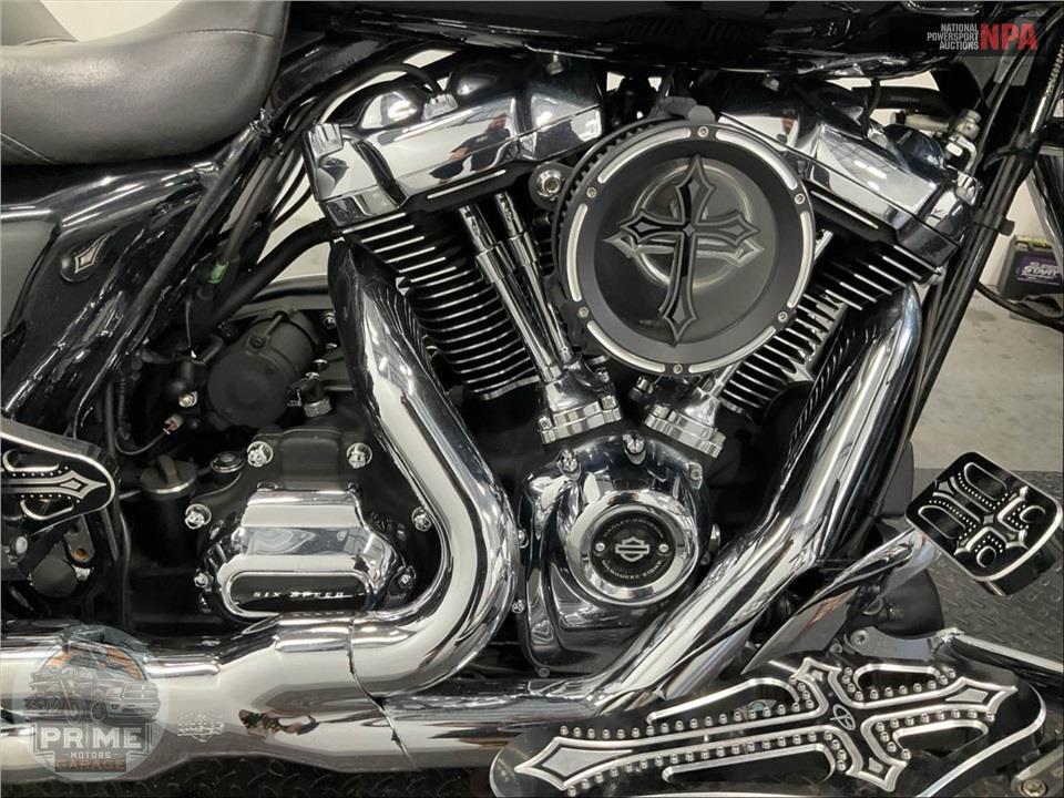 2018 Harley-Davidson FLTRX ROAD GLIDE — фото 6