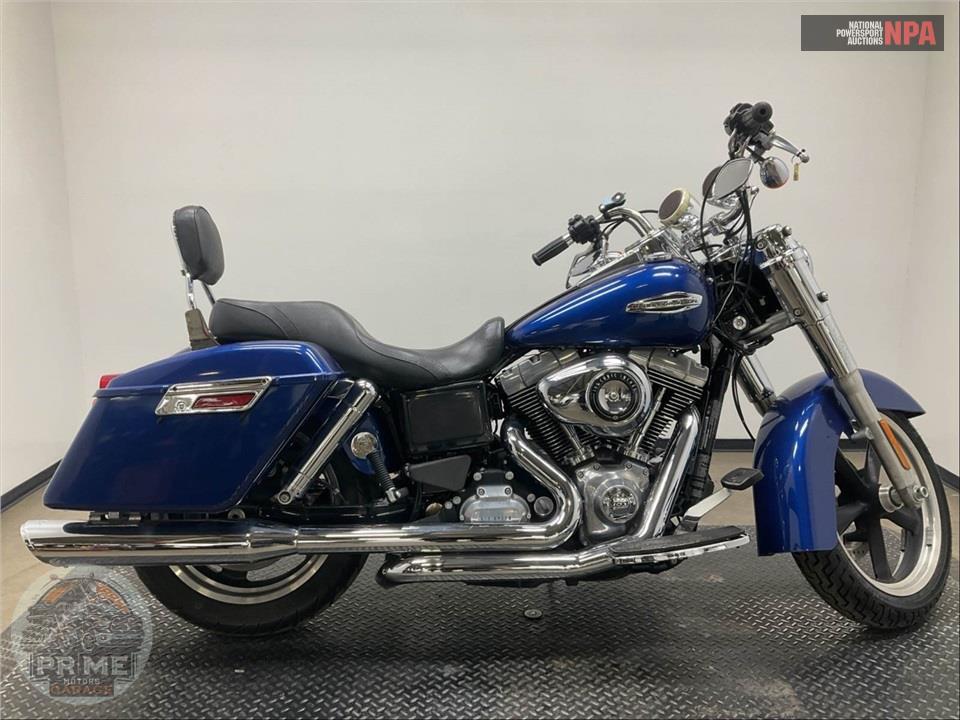 2015 Harley-Davidson FLD-103 DYNA SWITCHBACK — фото 1