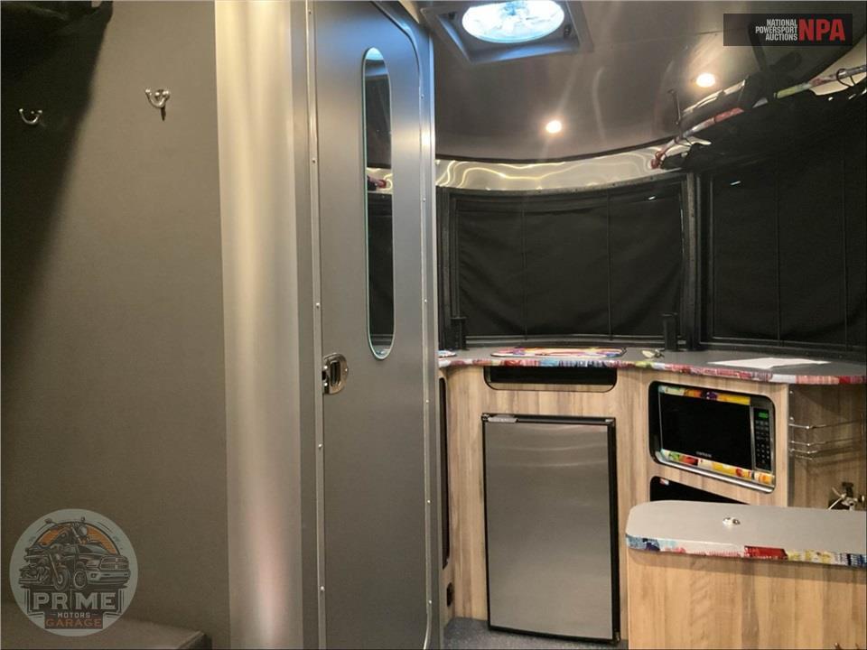 2022 Airstream M-16X - BASECAMP SERIES — фото 9